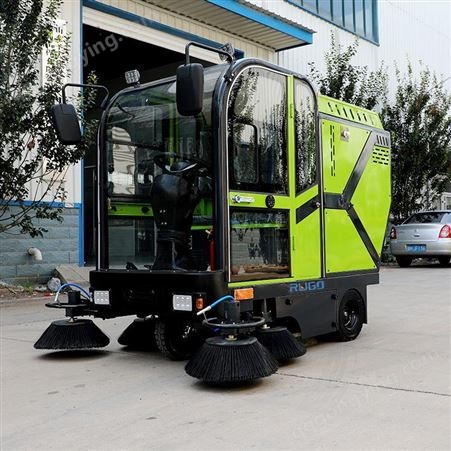 儒工机械 广场市政环卫道路清扫车 小区物业道路清洁扫地车 新能源驾驶式清扫车